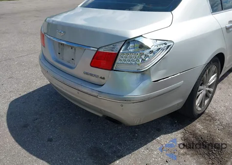 2011 Hyundai Genesis 4.6 z USA, uszkodzony, nr VIN KMHGC4DF8BU132216